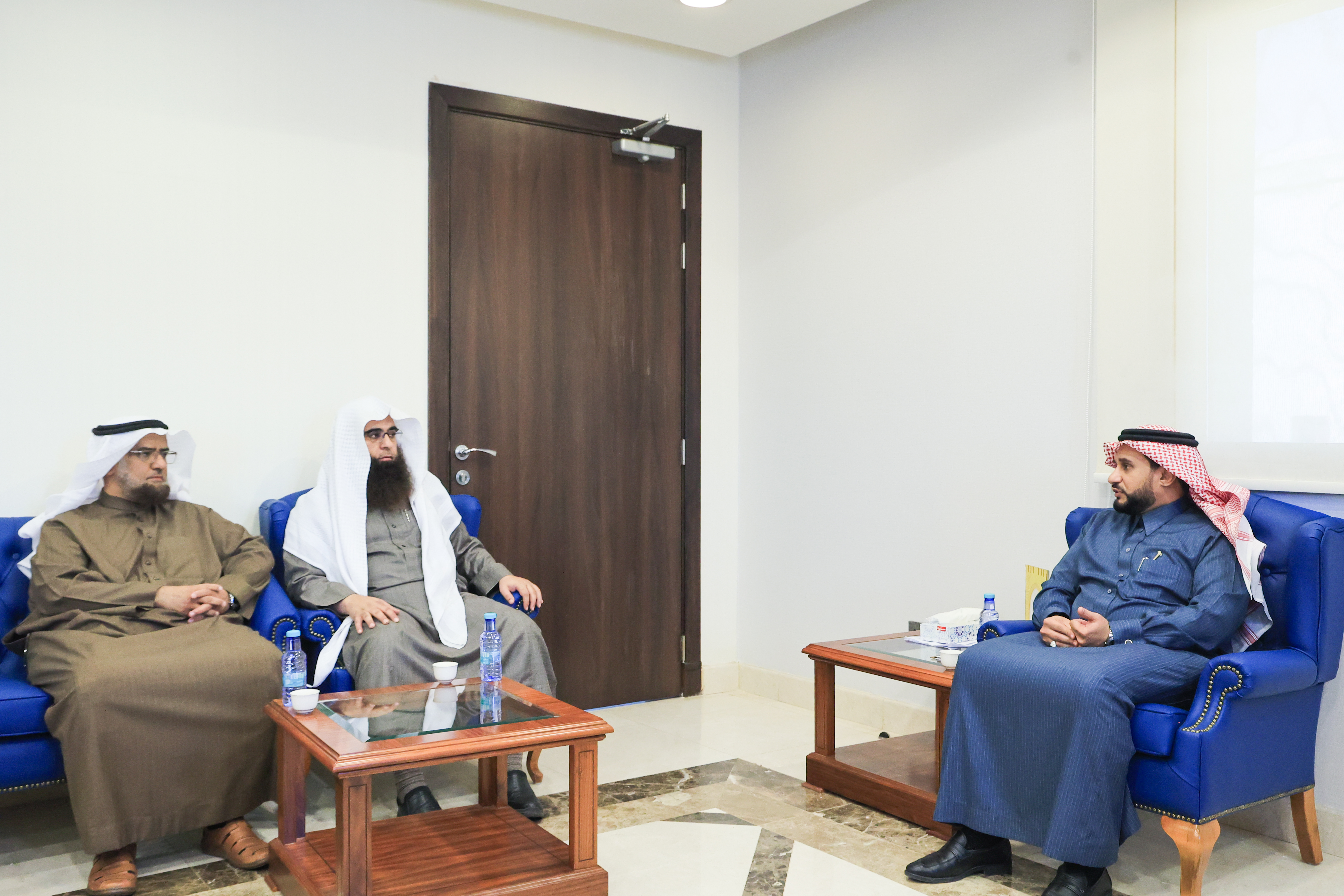 وكيل الجامعة للدراسات العليا والبحث العلمي، أ.د. علي بن موسى الزهراني يستقبل وكيل الرئيس العام لشؤون المسجد النبوي، الشيخ د. محمد بن أحمد الخضيري.